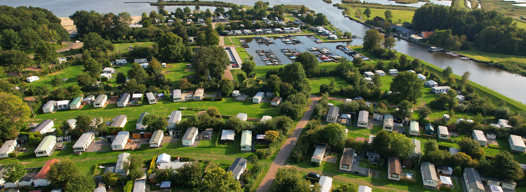 Vue aérienne du camping de Meerwijck aux Pays-Bas