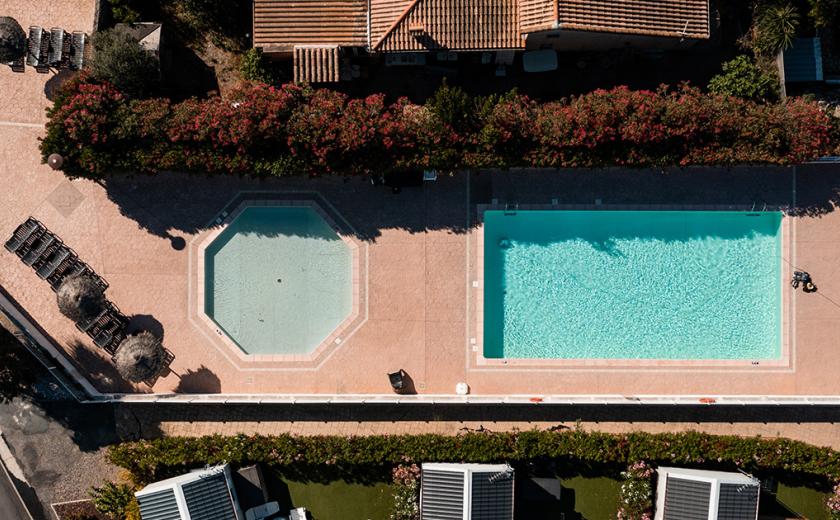 Piscine au camping Les Sables du Midi